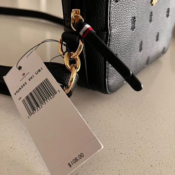 Tommy Hilfiger Women's Camera Crossbody Bag - Black Faux Leather Embossed Logo - Picture 4 of 11